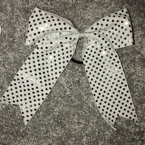 not cheering anymore selling my bows